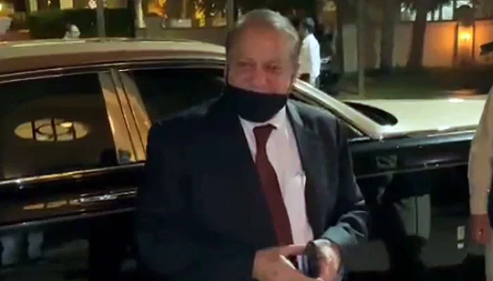 Nawaz Sharif returned Pakistan after four years nawaz dubai