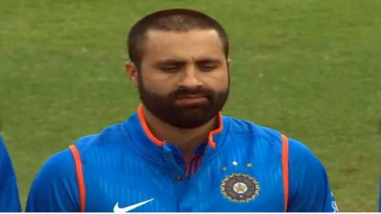 parvez rasool chewing gum team india