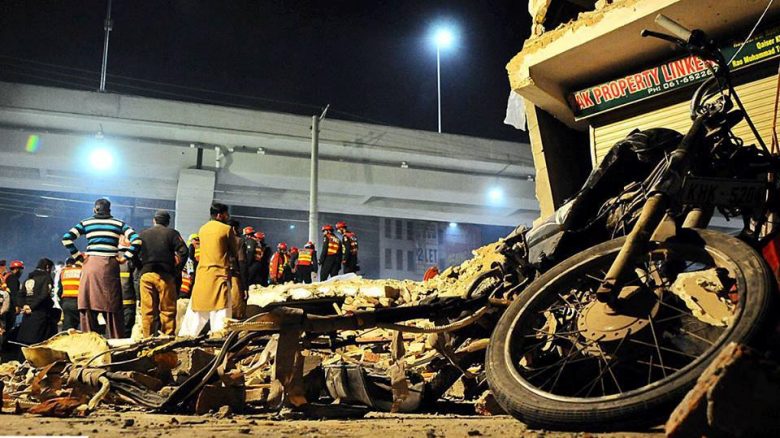 building collapse bosan road multan
