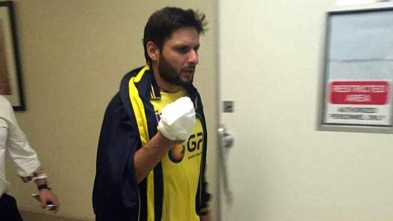 shahid aafridi injured . news at girdopesh.com