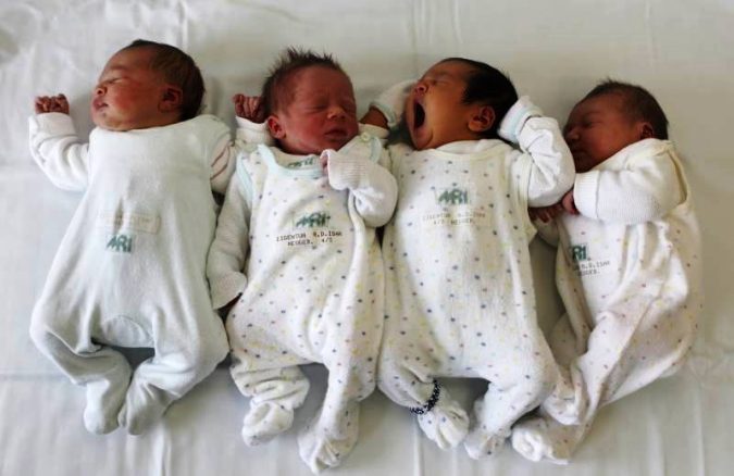 69 بچوں کی ماں : 40 سالہ فلسطینی خاتون عالمی ریکارڈ برابر کر کے چل بسی mother of 69 children . world record news at girdopesh.com