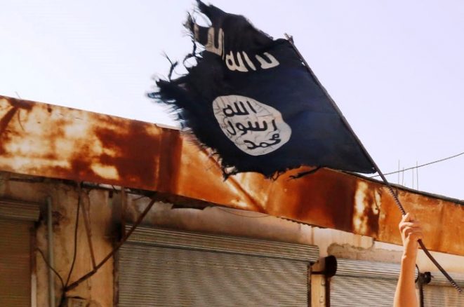 اسلام آباد میں داعش کا جھنڈا کس نے لہرایا ؟ رپورٹ طلب کر لی گئی isis-flag