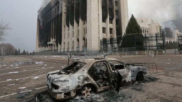 قازقستان میں تیل مہنگا ہونے پر ہنگامے : 164 افراد ہلاک kazakhstan protest