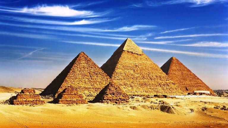 دنیا کے سات عجائبات میں سے ایک ۔۔اہرام مصر : تحریر۔۔محمد عمران pyramids of egypt