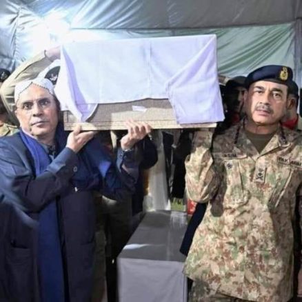 asif zardari and asim munir on funeral