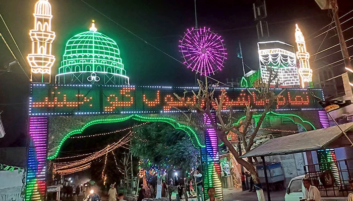 ملک بھر میں جشن میلاد النبیﷺ عقیدت و احترام سے منایا جارہا ہے : ریلیاں اور درود و سلام کی محافل mild