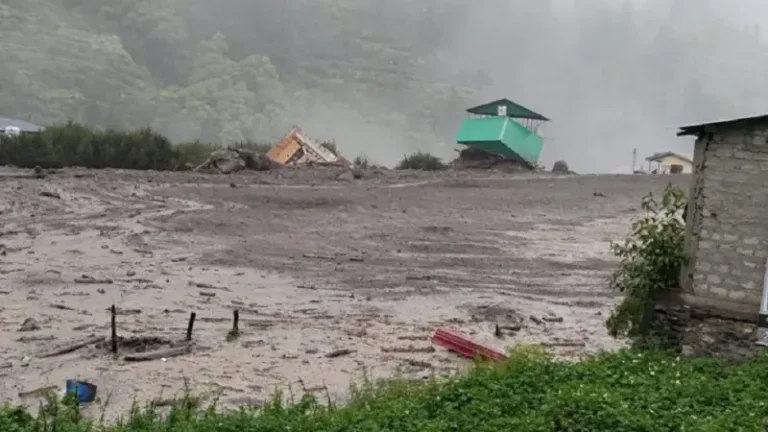 india cloud burst 6 aug 25