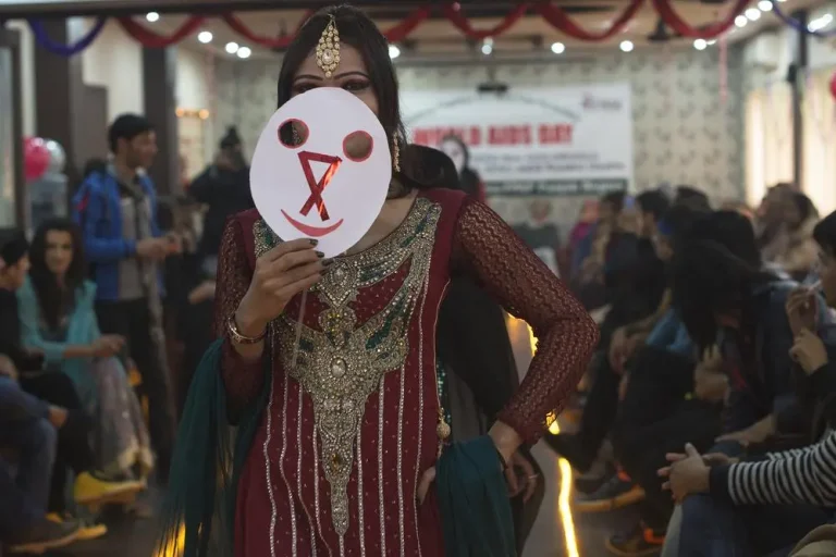 lahore performance gays