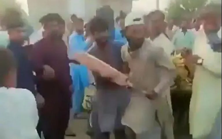 raiwind murder in croud