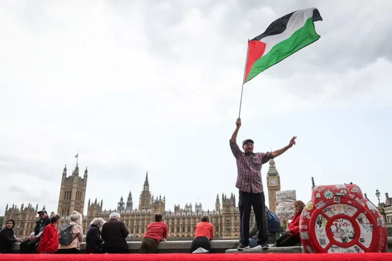 pelestine flag london