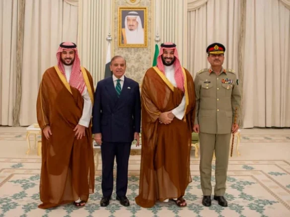 shahbaz in riaz with MBS and asim munir