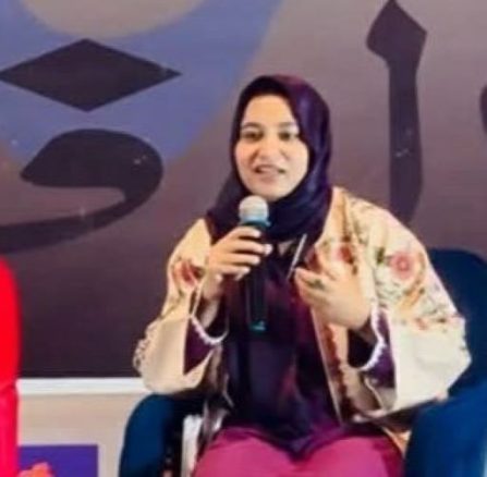 نشانیاں ’ چیزیں ‘ نہیں ہوتیں : گھی کے ڈبے میکے کے باورچی خانے اور ابا کی یادیں : ڈاکٹر خدیجہ وکیل کا کالم dr khadeeja wakeel