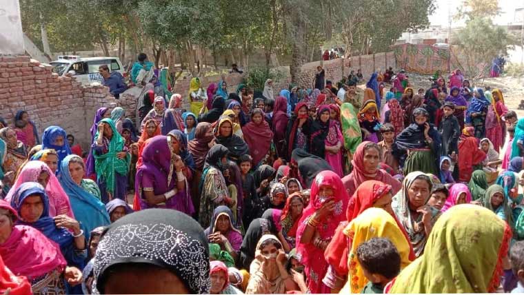 رحیم یار خان میں دکان کی چھت گرنے سے 8 خواتین ہلاک، 76 زخمی poor women rahim yar khan