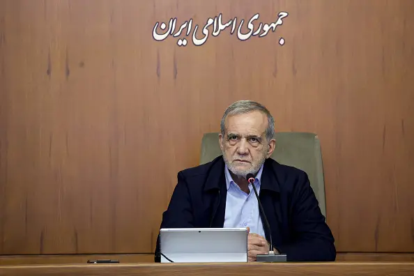 ایران نے صدر مسعود پزشکیان کے استعفے کی تردید کر دی irani president