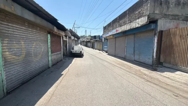 پاکستان کے زیر انتظام کشمیر میں جوائنٹ عوامی ایکشن کمیٹی کا لانگ مار چ شروع muzaffar abad shutter down